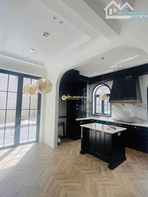 Biệt thự - Mặt tiền KQH - 5 tầng - 10 phòng - 11 WC - Sống riêng - đường Tô Hiến Thành, - 5
