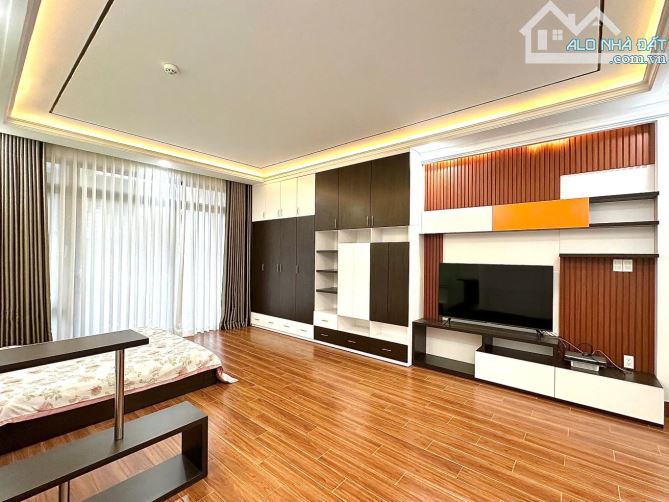 7 TẦNG -THANG MÁY - HẺM XE TẢI THÔNG -3 THÁNG 2 – P.14- Q.10 – DT: 4.8*19M – GIÁ 29 TỶ 5 - 5