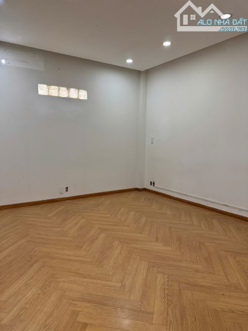 MẶT TIỀN LÔ GÓC PHAN VĂN TRỊ PHẠM VĂN ĐỒNG 72M2 NGANG 4 NỞ HẬU - 6