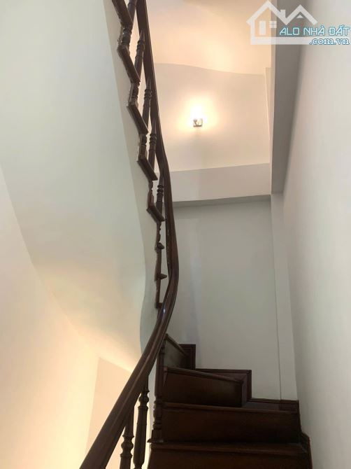 bán nhà cổ nhuế 48m2 - mặt tiền 4 - 4 tầng - giá 9.5 tỷ - Nhà dân xây, đã full nội thất - 6