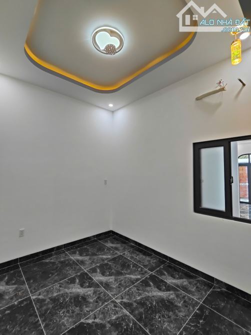 🗣️NHÀ MỚI HOÀN THIỆN Thuộc ấp Mỹ Lợi xã Mỹ Phong . HƯỚNG ĐÔNG NAM _Diện tích 5 x 19 chủ q - 6