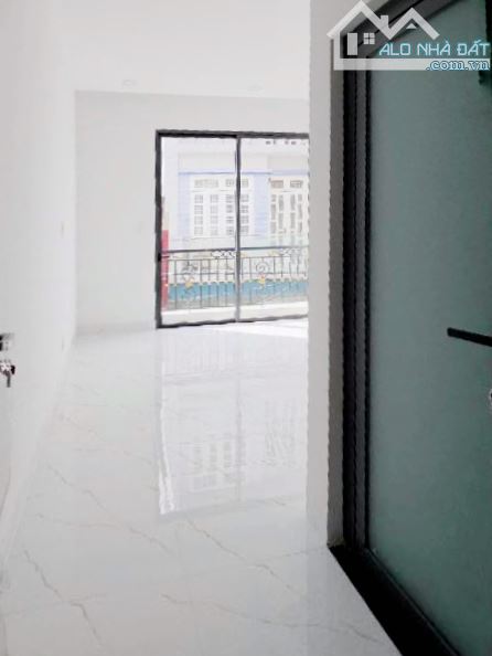 SHR - 6,8 tỷ. Nhà mới full nội thất ở ngay 4 tầng - 4x13m, hẻm 5m, Bình Tiên Q6 - 6