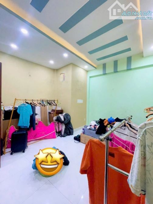 Nhà diện tích khủng Đoàn Văn Bơ Q4. 4T. MT 4m. 4PN. 60m2. 6,2 tỷ có thương lượng - 6