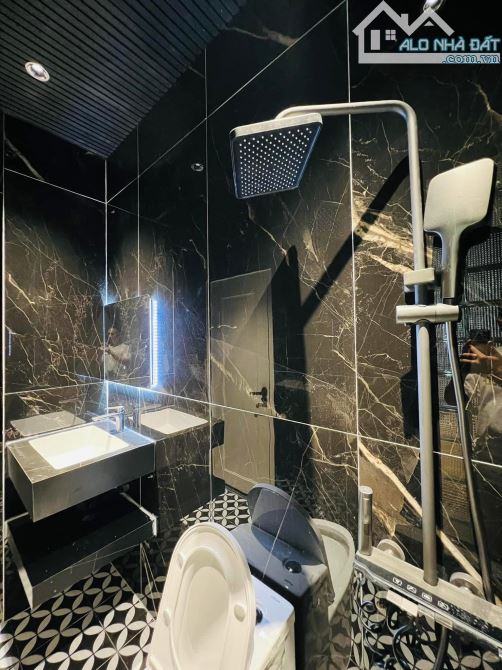 NHÀ ĐẸP 3 TẦNG KIỆT TRẦN CAO VÂN SÁT BÃI ĐẬU OTO - 6