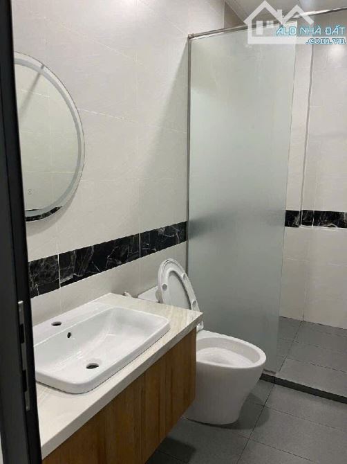 Bán nhà 2 tầng, Nguyễn Văn Quỳ, Quận 7. DT 118m2, ngang 8m, full nội thất. Nhỉnh 12tỷ - 6