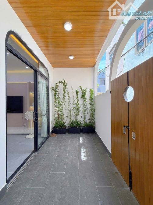 NHÀ ĐẸP KIỆT RỘNG DƯƠNG ĐÌNH NGHỆ - CÁCH MẶT TIỀN CHỈ VÀI BƯỚC CHÂN - 6