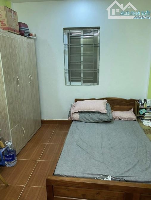 Gấp bán căn hộ dịch vụ 14 P,thu nhập 50tr/tháng.5mx18m mặt tiền đường 10m,Tân Thuận Đông Q - 6