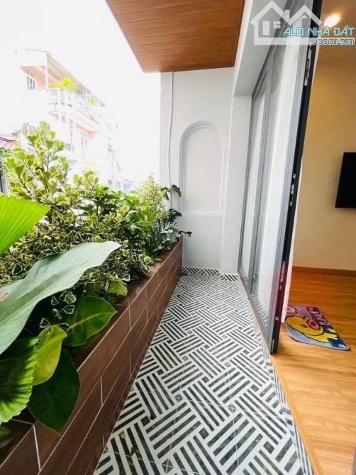 Bán Nhà Gò Vấp - Hẻm Xe Hơi - 2 Tầng - 64m2 - Ngang 4m - Chỉ Nhỉnh 5 Tỷ - 6