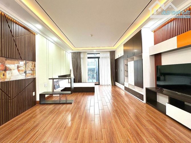 7 TẦNG -THANG MÁY - HẺM XE TẢI THÔNG -3 THÁNG 2 – P.14- Q.10 – DT: 4.8*19M – GIÁ 29 TỶ 5 - 6