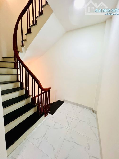 Tôi bán nhà phố Đội Cấn -Đào Tấn 37m2 4 tầng 3,7m mặt tiền