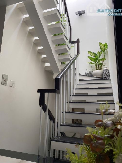 HIẾM ! CĂN GÓC 2 MẶT TIỀN TRUNG TÂM NHA TRANG Ô TÔ ĐẬU TRONG NHÀ GIÁ CỰC TỐT - 7