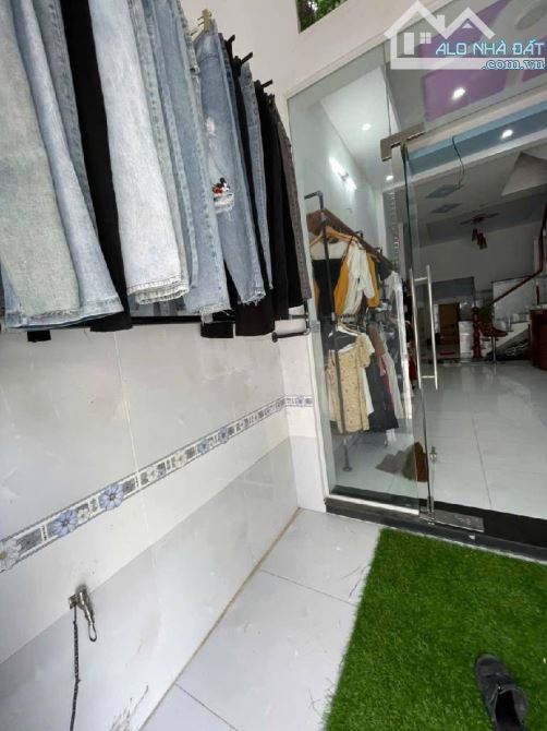 NGUYỄN SỈ SÁCH - GIÁP TRƯỜNG CHINH - 2 TẦNG - 60m VUÔNG - MẶT TIỀN KINH DOANH - CHỈ 6.8 TỶ - 7