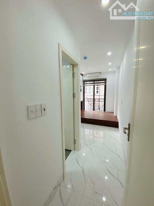 Bán nhà Đào Tấn, 12 căn hộ cho thuê 60 tr/th, 7 tầng thang máy, 42m2, 10.5 tỷ - 7