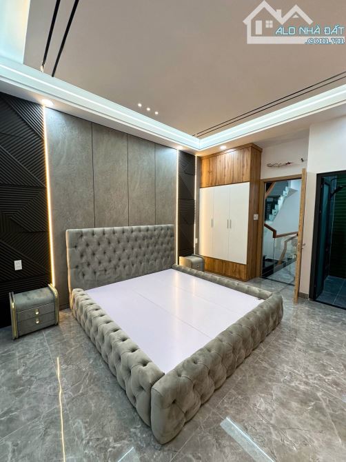 Bán nhà riêng mặt tiền đường Phan Đăng Lưu - Ngã Ba Sở Gà, có chỗ đậu xe hơi, giá 2 tỷ 6 - 7