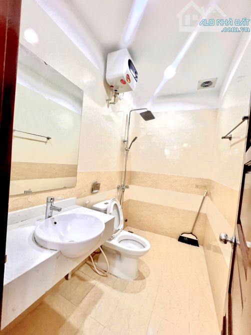 SIÊU HIẾM CHÍNH CHỦ BÁN nhà ở Nguyễn Thị Định 35m2 5 tầng chỉ nhỉnh 8 tỷ - 7