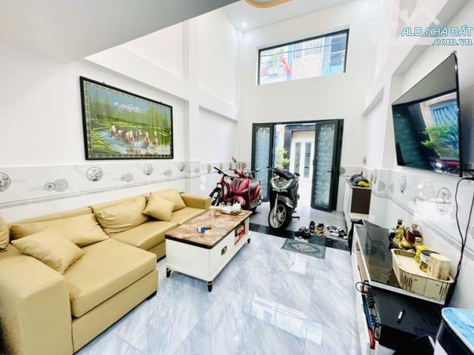 BÁN NHÀ HẺM Ô TÔ NGUYỄN TRỌNG TUYỂN, PHÚ NHUẬN, 53M2, 4 TẦNG, 5PN, GIÁ CHỈ 13.8 TỶ - 7