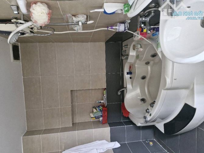 Biệt thự giá rẻ Mặt tiền Q8, 220m2 ngang 10m, sổ riêng hoàn công, ko lộ giới, nhỉnh 16 tỷ - 7