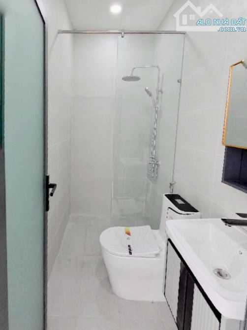 SHR - 6,8 tỷ. Nhà mới full nội thất ở ngay 4 tầng - 4x13m, hẻm 5m, Bình Tiên Q6 - 8
