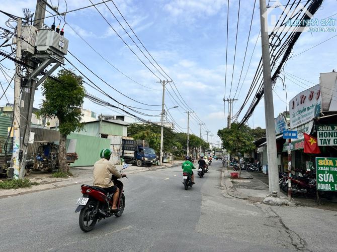 10.9 TỶ- CẦN BÁN NHÀ GÓC 2  MT ĐƯỜNG NGÔ CHÍ QUỐC, P.BÌNH CHIỂU.tp,thủ đức -107m2 - 8