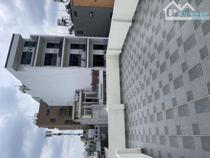 Bán Nhà 3 Tầng , DT 255m2, 13PN, Tân Hưng , Quận 7 - 8