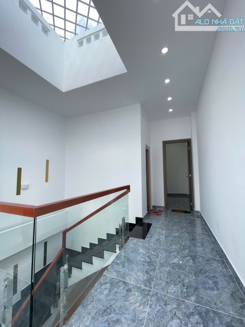 Bình Tân - Đường Bia Truyền Thống- 5 Tầng- 50m2- OTO Ngủ Trong Nhà - Full Nội Thất - 7,6T - 8