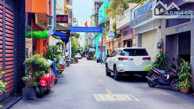 Hơn 9T - Cư xá Đô Thành Quận 3, sau căn mặt tiền DT 55m2 5 tầng mới. - 8
