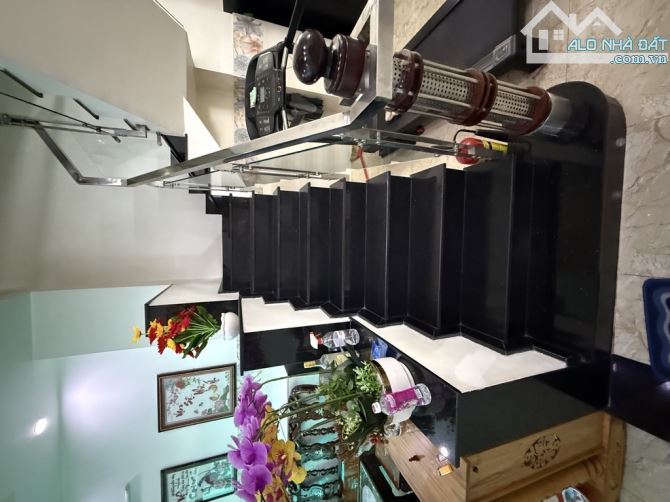 BÁN NHÀ SIÊU PHẨM ĐÔNG HƯNG THUẬN 27 QUẬN 12, XE HƠI NGỦ TRONG NHÀ, DT 60M²(4× 15), 4 TẦNG - 8