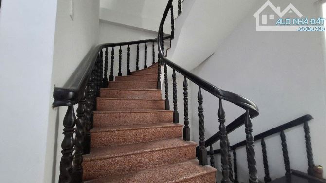 Nhà 4 Lầu xe hơi tránh nhau đường Xô Viết Nghệ Tĩnh gần Công Viên Bờ Sông Sài Gòn - 8