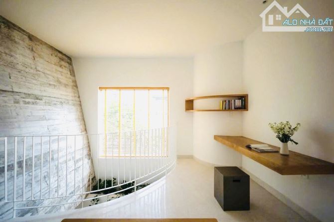 SIÊU PHẨM CĂN LÔ GÓC NHÀ ĐẸP FULL NỘI THẤT, HẺM 6.5M, NGANG KHỦNG 6.1M - 8