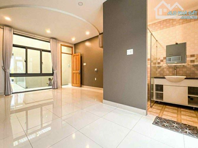 ĐÔNG HƯNG THUẬN 114M NHÀ 3 TẦNG NỞ HẬU TÀI LỘC SÁT MT SONG HÀNH CHỈ 6,8 TỶ - 8