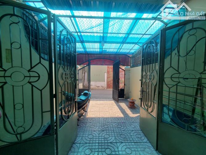 NHÀ HXT SÁT MT QUANG TRUNG KINH DOANH, 2 TẦNG, 3.7X26, GẦN BỆNH VIỆN HỒNG ĐỨC, UBND - 8