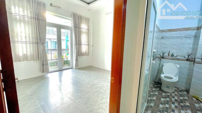 Chính chủ bán gấp nhà 4 tầng khu VIP nhất Trương Thị Hoa kế bên Gò Vấp CHỉ 7,59 Tỷ - 8