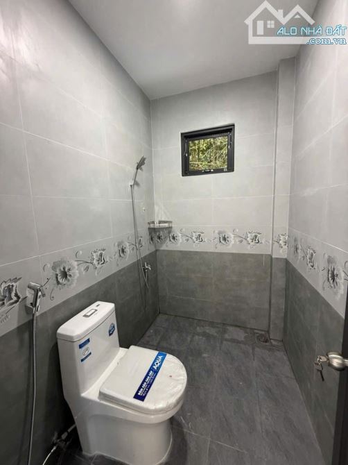 bán nhà đẹp mới xây hiện đại sân vườn rộng rãi - 9