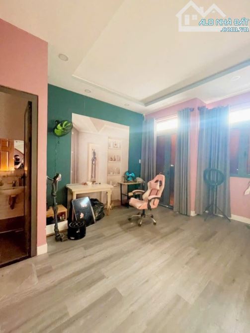 Nhà diện tích khủng Đoàn Văn Bơ Q4. 4T. MT 4m. 4PN. 60m2. 6,2 tỷ có thương lượng - 9