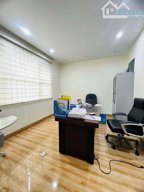 NHÀ 7 TẦNG DÂN XÂY- THANG MÁY - PHÂN LÔ VIP- PHỐ ÔTÔ-FULL NỘI THẤT VIP - KINH DOANH - 9