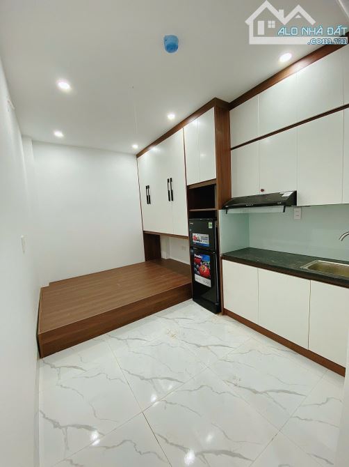 Bán nhà Đào Tấn, 12 căn hộ cho thuê 60 tr/th, 7 tầng thang máy, 42m2, 10.5 tỷ - 9