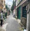 Bán đất Giang Biên, gần chợ diện tích: 53,4m mặt tiền: 4,75m giá: 9 tỷ Đường ô tô 7 chỗ