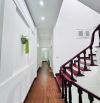 Bán nhà Tôn Thất Tùng, dân xây chắc chắn, ngõ 3 gác, 100m ra đường ô tô, 46m2, 6 phòng ngủ