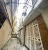 9,85 TỶ- 41m2 5 TẦNG 5 NGỦ- DÂN XÂY Ở NGAY, 2 THOÁNG - CẦU GIẤY