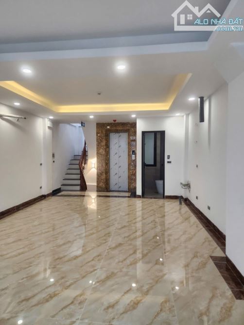 nhà đẹp, thag máy, ở ngay ôtô đỗ, vũ tông phan, thanh xuân, hà nội 50Mx6TxMT4,5m hơn 10 tỉ