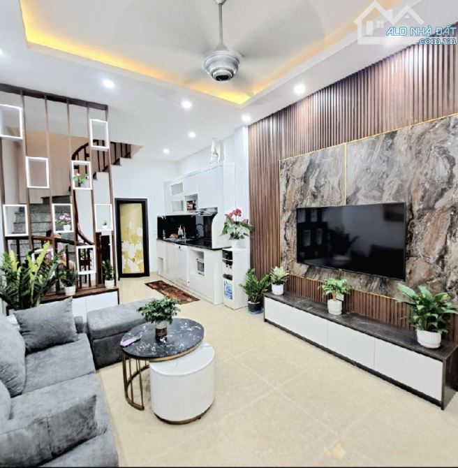🔥🔥🔥  NGON - BỔ -  RẺ - ĐẸP  XUẤT SẮC- VỊ TRÍ ĐẸP, ĐẮC ĐỊA - VIEW THOÁNG - NGÕ SIÊU NÔNG