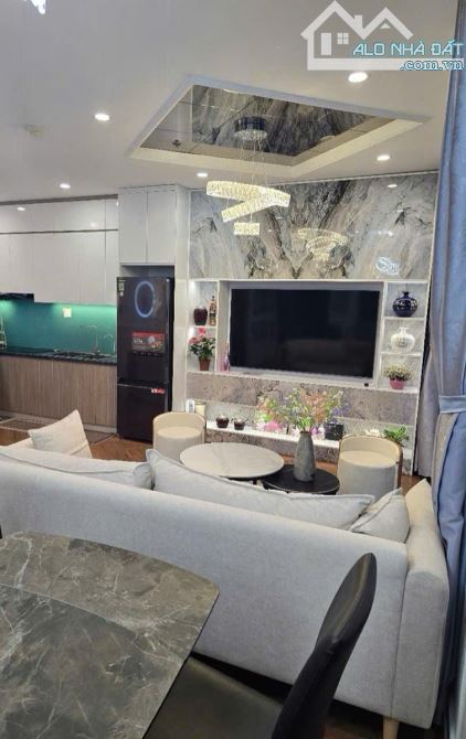 Bán nhà Huỳnh Thúc Kháng Đống Đa, 65m2 x 4T,MT 4.3m, phân lô, 2 thoáng, sát phố, ôtô tránh