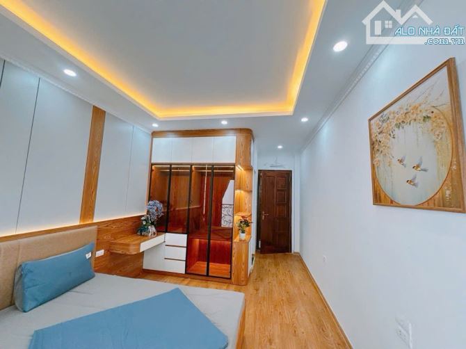 BOM CHÙM ĐỊNH CÔNG – 6 TẦNG THANG MÁY – NỘI THẤT 5⭐️ – CHỈ 8.X TỶ