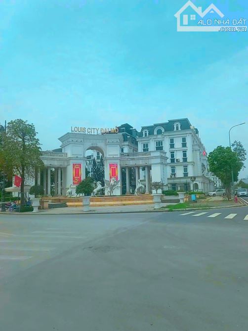 Chính chủ gửi bán Liền kề Louis Đại Mỗ 200m2, view công viên, vỉa hè kinh doanh, 50,95 tỷ.