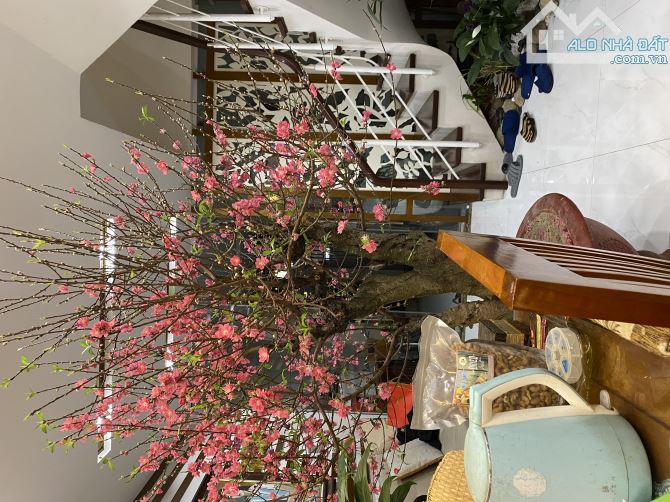 Cho thuê nhà 4 tầng đầy đủ tiện nghi