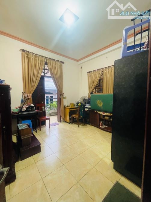 BIỆT THỰ Ở ĐƯỜNG LÊ VĂN SỸ - 135M² 4 TẦNG - KHU DÂN CƯ  YÊN TĨNH - NỞ HẬU TÀI LỘC,