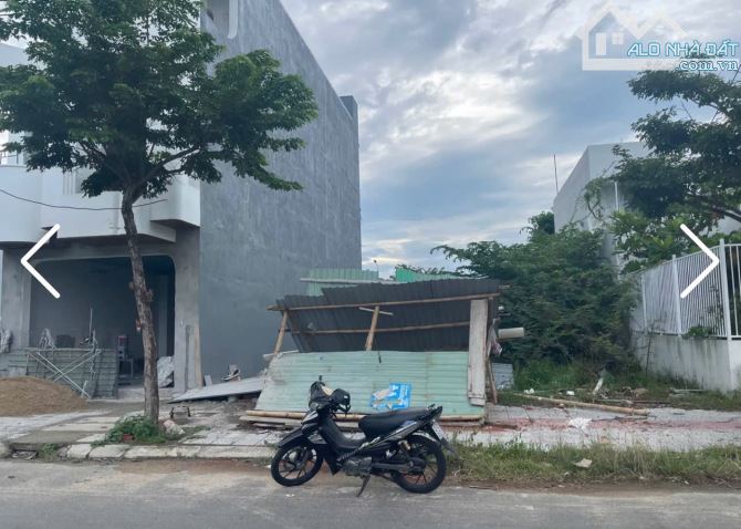 Lô đất mặt tiền Đặng Hồi Xuân . DT:110m . Ngang 5m . 5tỷ250 thương lượng
