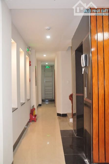Bán Khách Sạn 06 Tầng Mặt Tiền Đường Nguyễn Hồng Châu Khu Ghềnh Ráng , P. Quy Nhơn Nam .