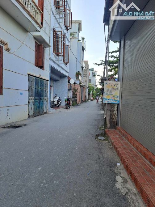 BÁN NHÀ 44m2, 5 Tầng, MT 4m, GIÁ 8,5TỶ, NGÕ NÔNG, GẦN HỒ, LẠC LONG QUÂN, XUÂN LA, TÂY HỒ.