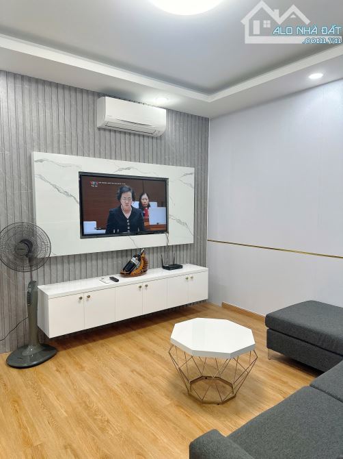 cho thuê căn hồ mường thanh 4 trần phú view biển tầng 11
